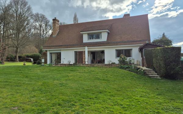 Maison à vendre    7 pièces • 187 m2 Saint-Pierre-lès-Elbeuf