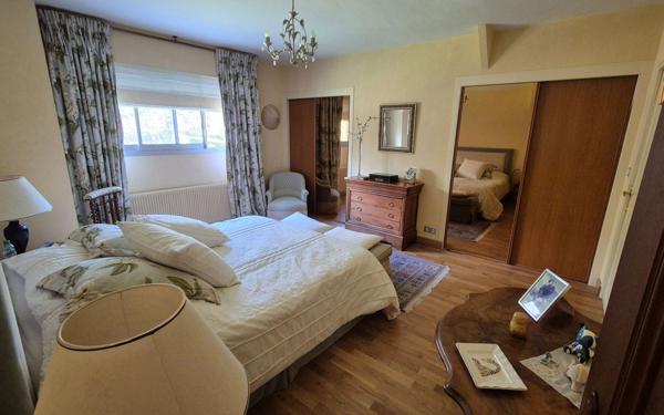 Maison à vendre    7 pièces • 187 m2 Saint-Pierre-lès-Elbeuf