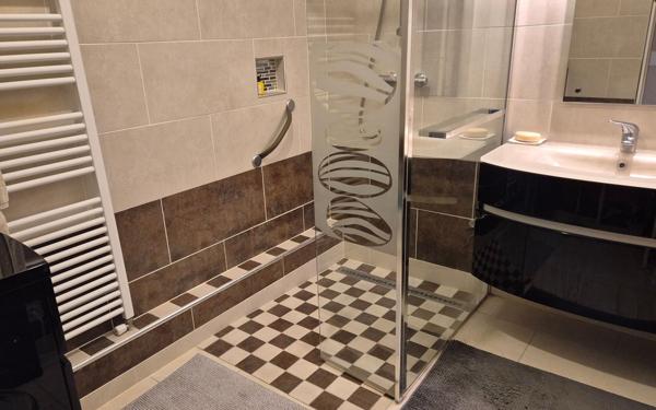 Maison à vendre    7 pièces • 187 m2 Saint-Pierre-lès-Elbeuf