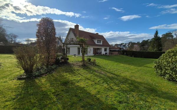 Maison à vendre    7 pièces • 187 m2 Saint-Pierre-lès-Elbeuf