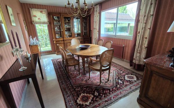 Maison à vendre    7 pièces • 187 m2 Saint-Pierre-lès-Elbeuf