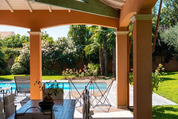 Maison d’exception avec 4 suites parentale piscine et prestations haut de gamme