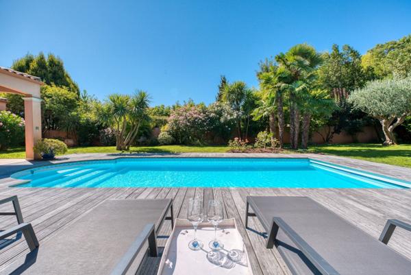 Maison d’exception avec 4 suites parentale piscine et prestations haut de gamme