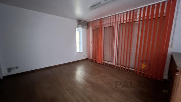 172 m² – 1er étage entier – bureaux + potentiel 3 logements