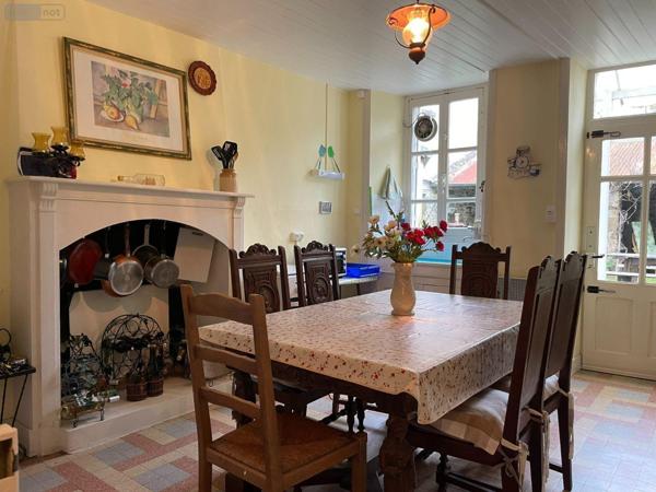 Maison à vendre à Bais en Mayenne (53160), ref : 12703/3576