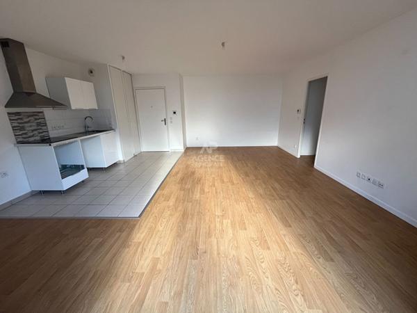 Appartement Saint Ouen L Aumone 3 pièce(s) 67.90 m² €232 000 ** - Référence 11132