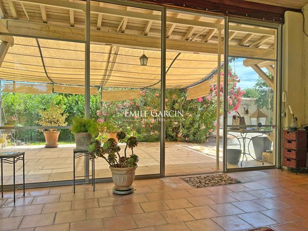 A vendre - Maison familiale - Les Angles - jardin arboré - terrain piscinable - proche Avignon