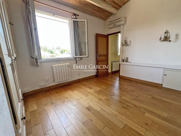 A vendre - Maison familiale - Les Angles - jardin arboré - terrain piscinable - proche Avignon