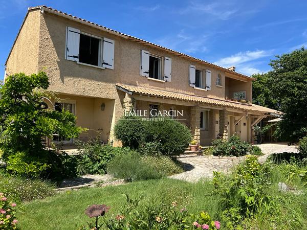 A vendre - Maison familiale - Les Angles - jardin arboré - terrain piscinable - proche Avignon
