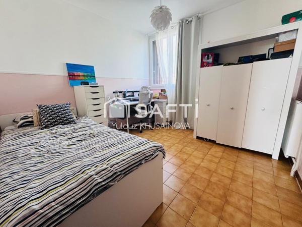 APPARTEMENT T4 TRAVERSANT AU CALME + LE GARAGE + LA CAVE