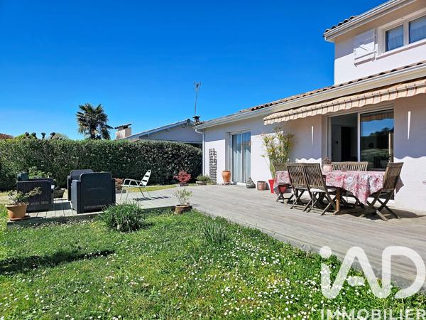 Maison à vendre 5 pièces 133 m² Saint-Médard-en-Jalles