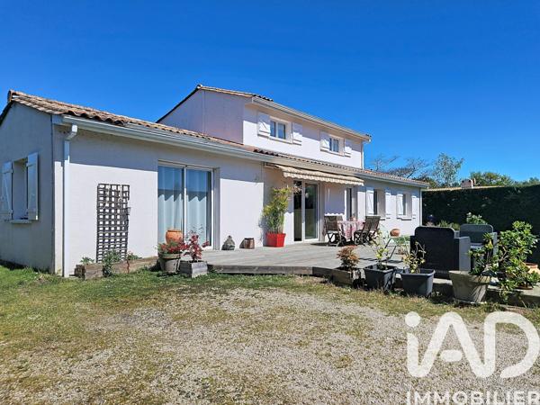 Maison à vendre 5 pièces 133 m² Saint-Médard-en-Jalles