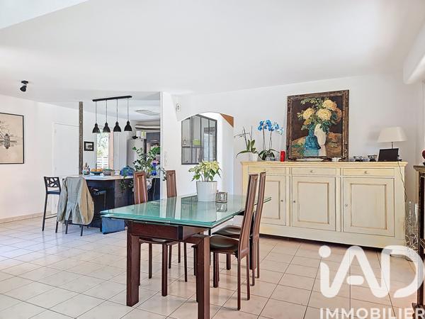 Maison à vendre 5 pièces 133 m² Saint-Médard-en-Jalles