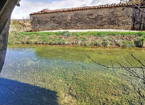 Maison à vendre    6 pièces •  Laferté-sur-Aube