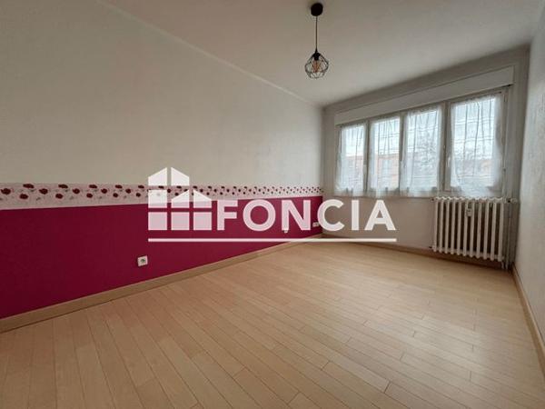 À vendre Appartement 2 pièces 50 m² - Laval 53000