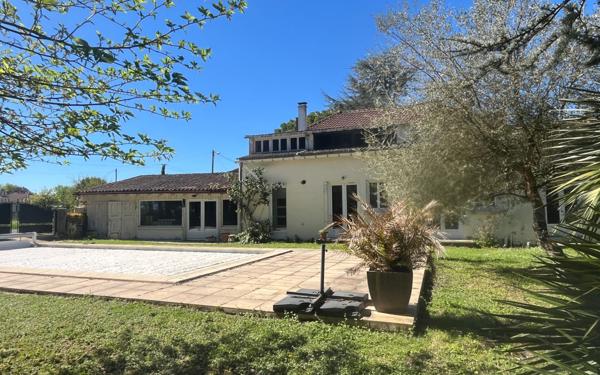 Maison à vendre    9 pièces •  Arvert