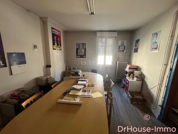 Immeuble à vendre 15 pièces de 300 m²