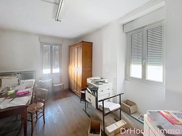 Immeuble à vendre 15 pièces de 300 m²