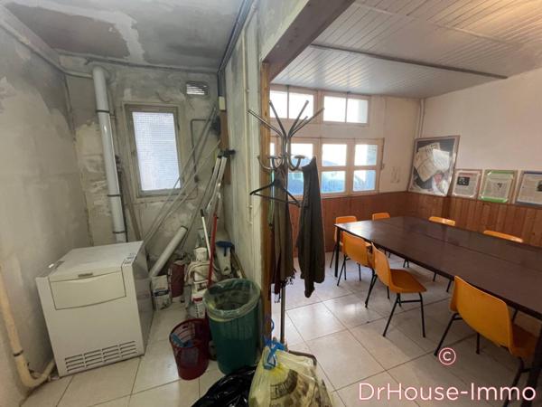 Immeuble à vendre 15 pièces de 300 m²