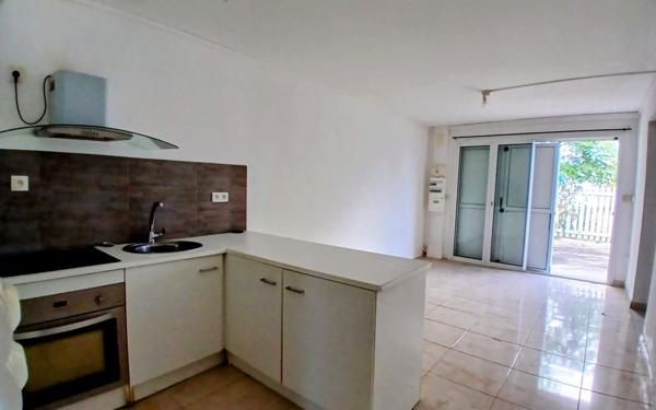 Maison à vendre    8 pièces •  Le Tampon