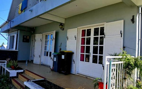 Maison à vendre    8 pièces •  Le Tampon