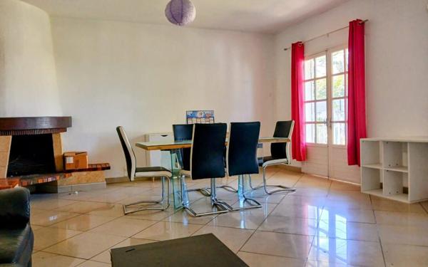 Maison à vendre    8 pièces •  Le Tampon