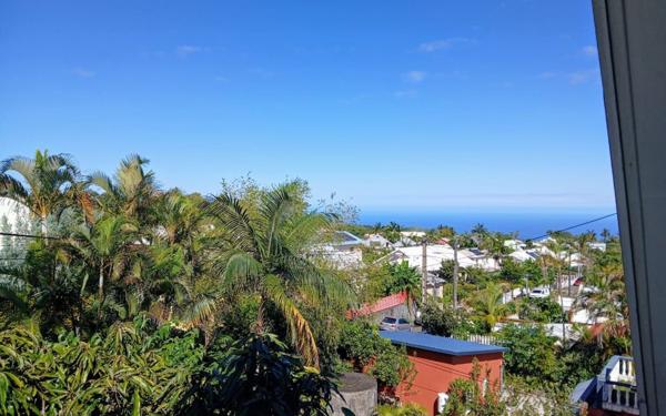 Maison à vendre    8 pièces •  Le Tampon