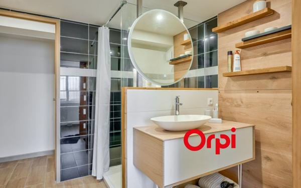 Maison à vendre    7 pièces • 133,96 m2 Lyon 5