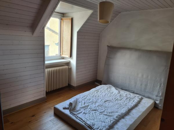 Quintin (22800) Maison de ville mitoyenne d'un côté