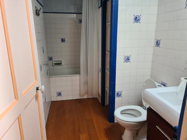 Quintin (22800) Maison de ville mitoyenne d'un côté