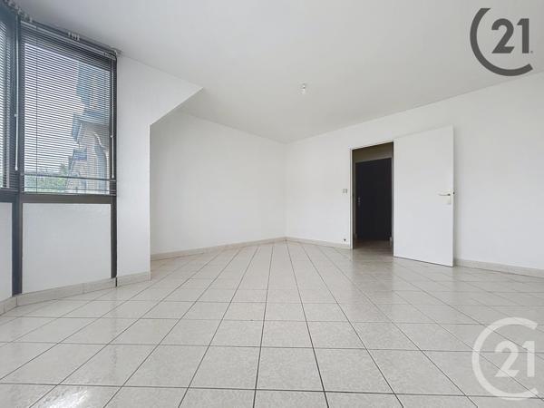 Appartement F3 à vendre  3 pièces - 84 m2 MONTEREAU FAULT YONNE - 77