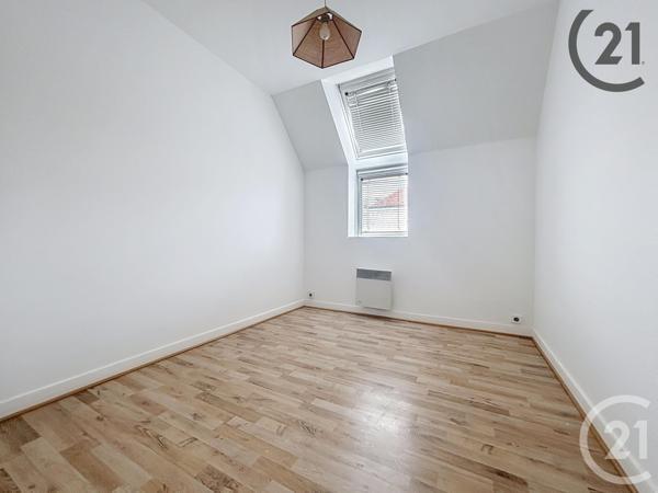 Appartement F3 à vendre  3 pièces - 84 m2 MONTEREAU FAULT YONNE - 77
