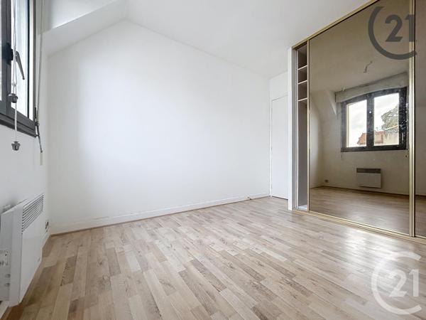 Appartement F3 à vendre  3 pièces - 84 m2 MONTEREAU FAULT YONNE - 77