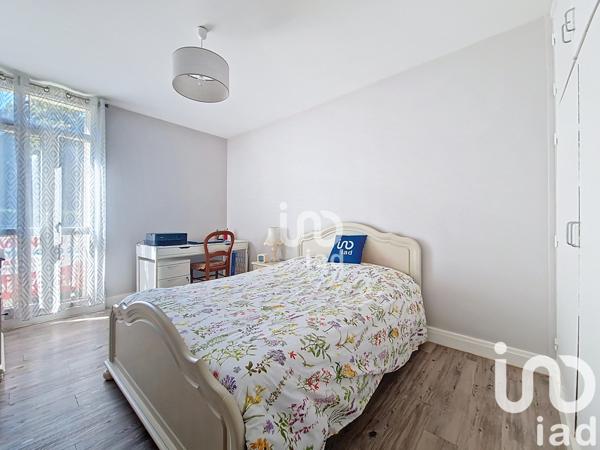 Apartment for sale 3 rooms 61 m² Ris-Orangis