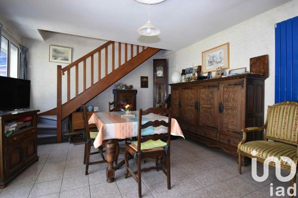 House for sale 5 rooms 105 m² Baye