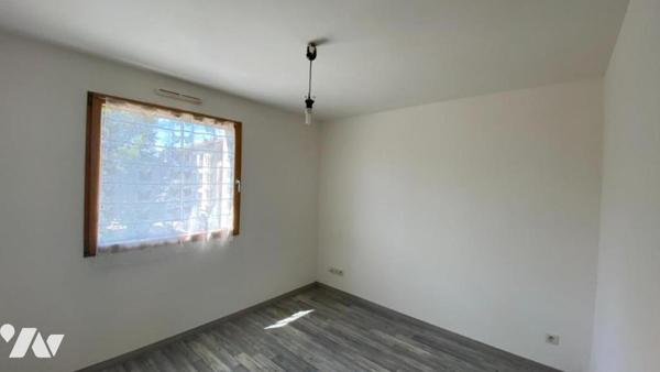 APPARTEMENT TYPE T 5 A DOUBS