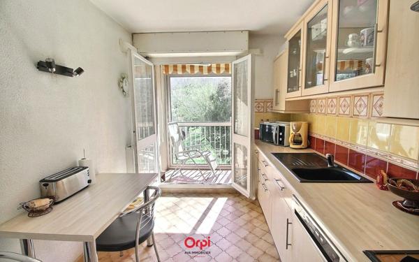 Appartement à vendre    3 pièces • 59,26 m2 Marseille 10