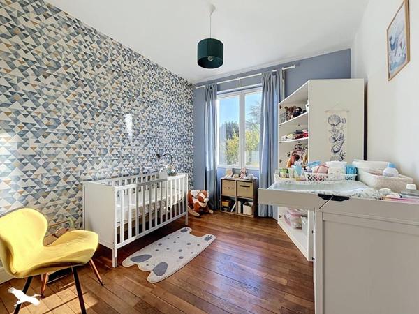Maison à vendre 234 300 € Montbron 4 p 114 m² DPE E