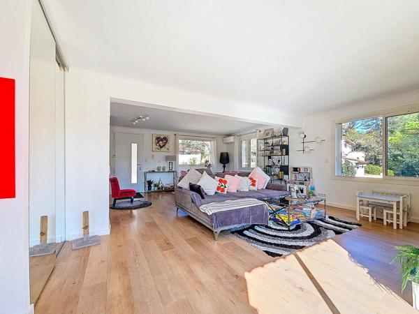 Vente Villa 9 pièces 236 m2 à Mougins