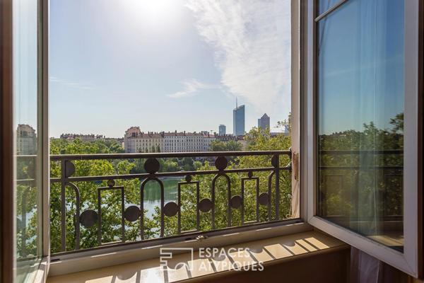 Appartement bourgeois en dernier étage avec vue dégagée