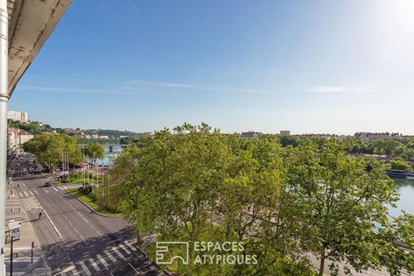 Appartement bourgeois en dernier étage avec vue dégagée