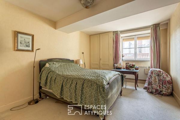 Appartement bourgeois en dernier étage avec vue dégagée