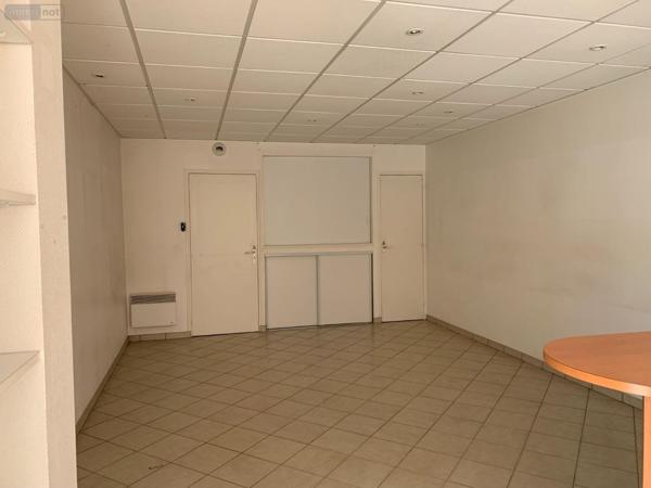 Local professionnel à louer à Saint-Gilles en Ille-et-Vilaine (35590), ref : 050/138