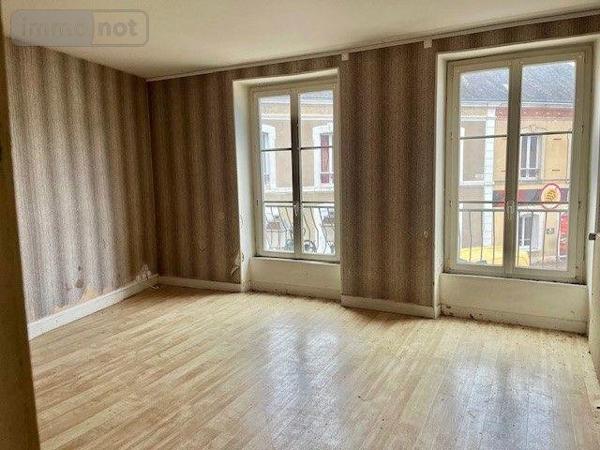 Immeuble à vendre à Marolles-les-Braults dans la Sarthe (72260), ref : 13827/637