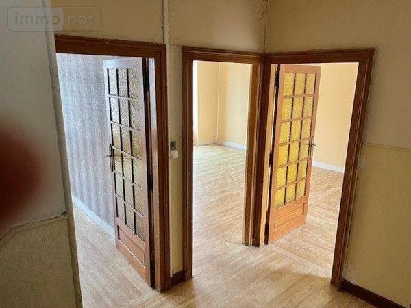 Immeuble à vendre à Marolles-les-Braults dans la Sarthe (72260), ref : 13827/637