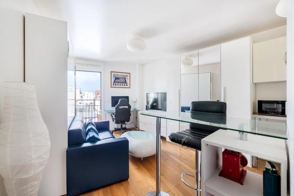 Appartement Paris 18 e - GRANDES CARRIÈRES