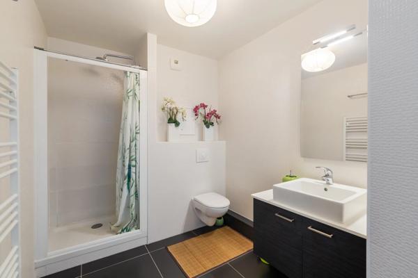 Appartement Paris 18 e - GRANDES CARRIÈRES