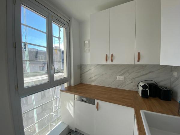 Dpt Paris (75), à vendre PARIS 9EME ARRONDISSEMENT appartement T2