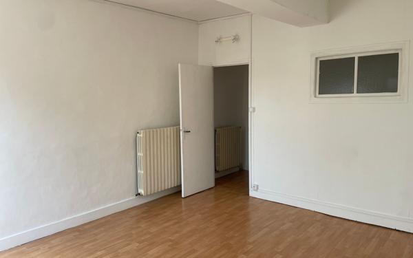 Maison à vendre    4 pièces • 91,43 m2 Mamers