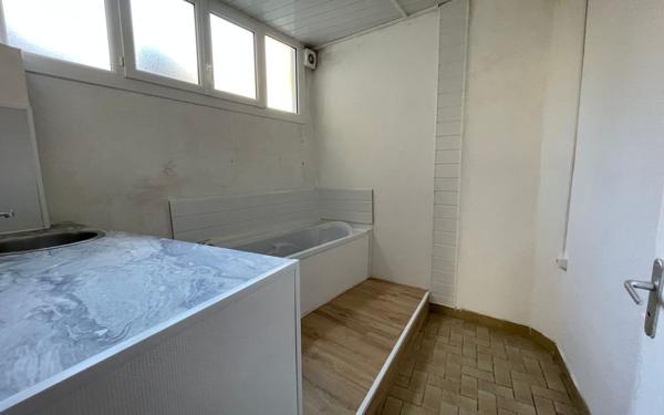 Maison à vendre    4 pièces • 91,43 m2 Mamers